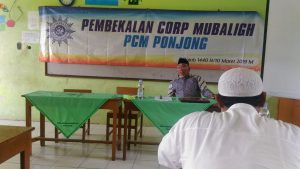 Ketua PDM Gunungkidul Drs H SADMONODADI M A Memberikan Pembekalan Korps Mubaligh Muhammadiyah PCM Ponjong