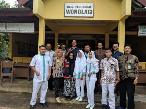 Tim Tenaga Kesehatan PKU Muhammadiyah Wonosari dan MDMC Gunungkidul di Purwosari
