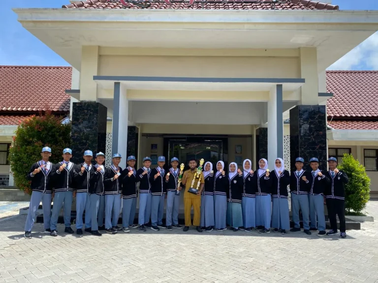Kontingen SMA Muhammadiyah Al Mujahidin Raih Juara Umum I di Ajang PDM CUP #4 Tahun 2025