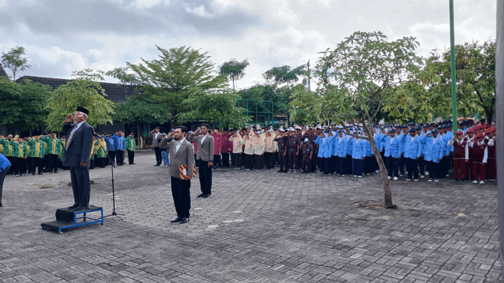 Ketua PDM Gunungkidul, H. Sadmonodadi, M.A., menyampaikan amanat penting yang menggugah semangat warga persyarikatan untuk terus berkontribusi nyata bagi bangsa.