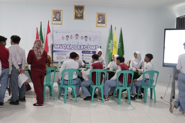 Wujud Kepedulian Lingkungan Belajar Sehat, SMK Muhammadiyah Ponjong Gandeng UPT Puskesmas Ponjong 1 Gelar Cek Kesehatan