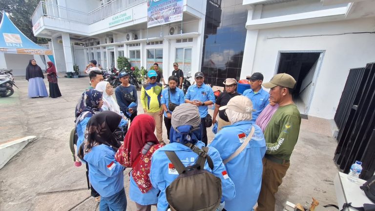 EMT Muhammadiyah Dikerahkan, Perkuat Layanan Kesehatan Penyintas Gempa NTT