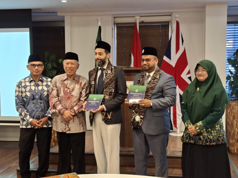 Kukuhkan PCIM UK-Irlandia, Syafiq Mughni Tekankan Spirit Islam Berkemajuan