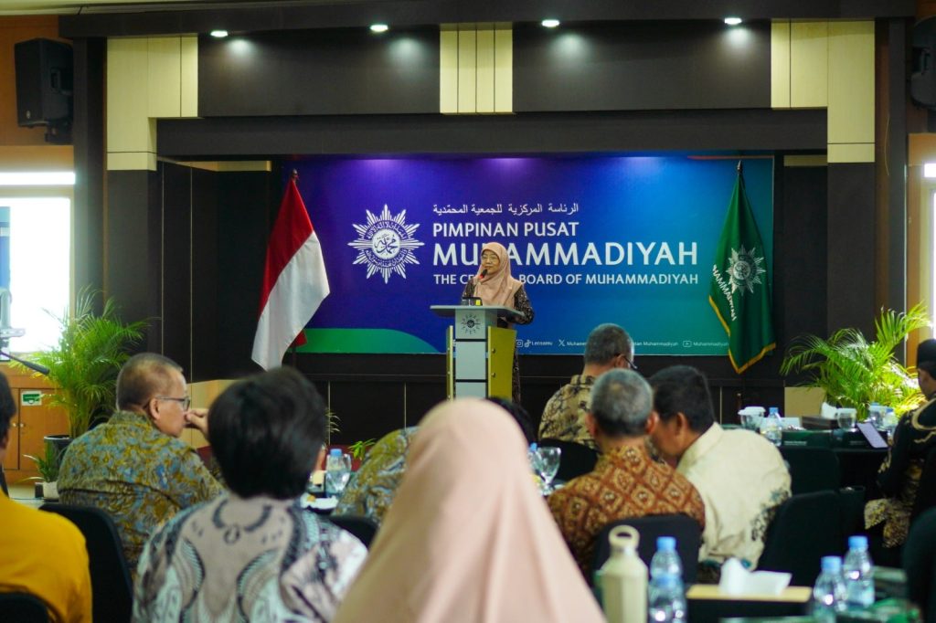 Salmah Orbayinah: Kader Muhammadiyah Harus Berilmu, Berintegritas, dan Kembali Mengabdi