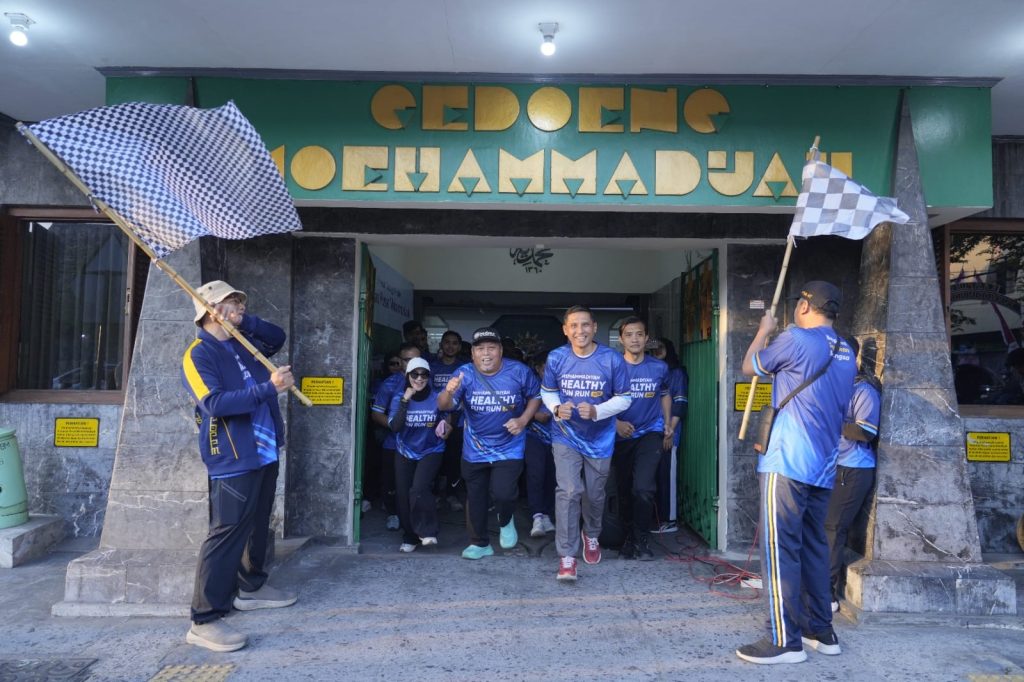Sehat dan Gembira, Rekan Sekerja Kantor PP Muhammadiyah Ramaikan Healthy Fun Run