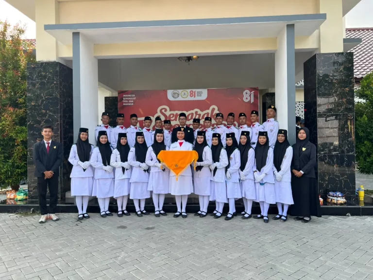 Semangat Patriotisme Warnai Upacara HUT ke-81 RI di SMA Muhammadiyah Al Mujahidin Wonosari