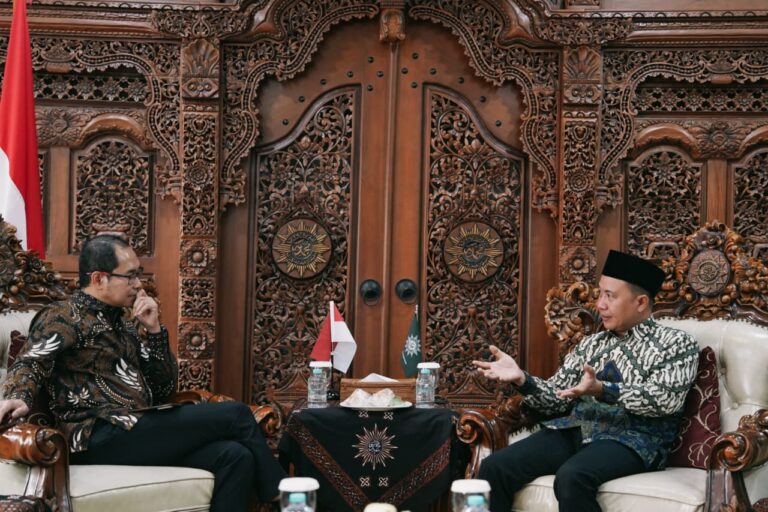 PP Muhammadiyah dan KBRI Abu Dhabi Jajaki Pendirian Sekolah bagi Masyarakat Indonesia