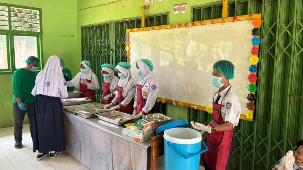 Tak Sekadar Penuhi Gizi, Makan Bergizi Prasmanan Muhammadiyah Jadi Sarana Pendidikan Karakter