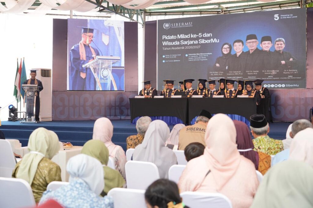 Wisudawan Kristen Sibermu Terinspirasi Hadis Nabi, Ilmu Harus Bermanfaat bagi Sesama