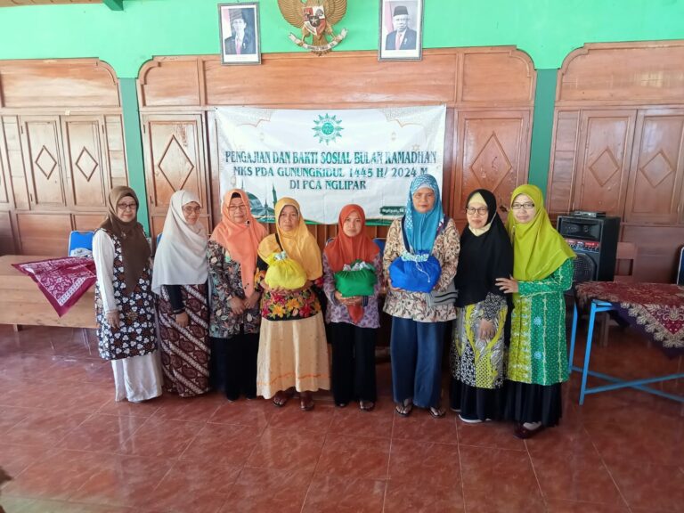 Baksos Aisyiyah Gunungkidul Menyasar Ibu-Ibu Di Nglipar