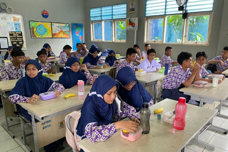 Anak Sekolah Indonesia Bakal Mendapat Makan Siang Gratis Sebagai Solusi Stunting dan Pemenuhan Gizi